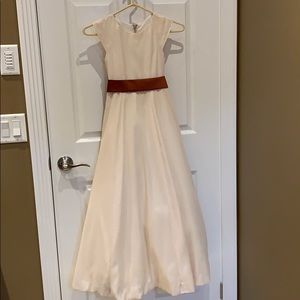 Off white flower 🌸 girl dress